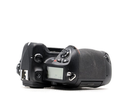 Nikon D2X