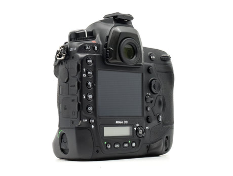 Nikon D6