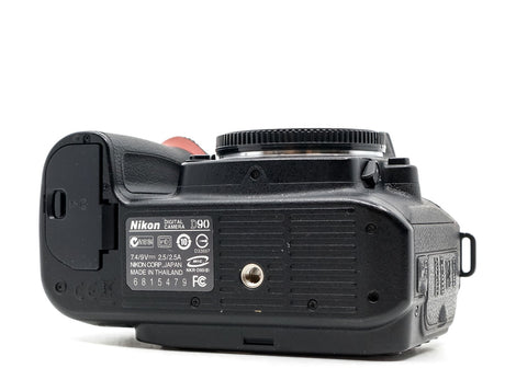 Nikon D90