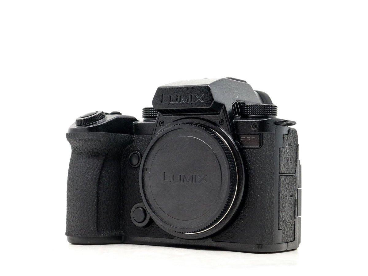 Panasonic Lumix S5 IIX · imagen principal
