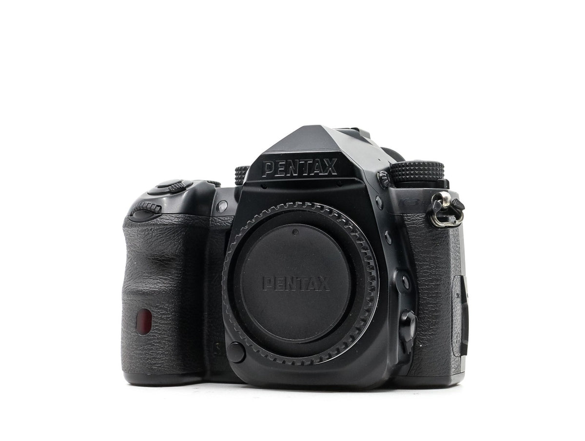 Pentax K-3 III Jet Black Edition · imagen principal