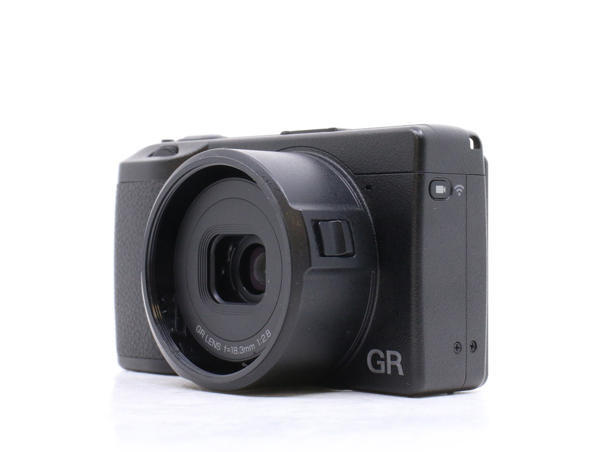 Ricoh GR III HDF · imagen principal