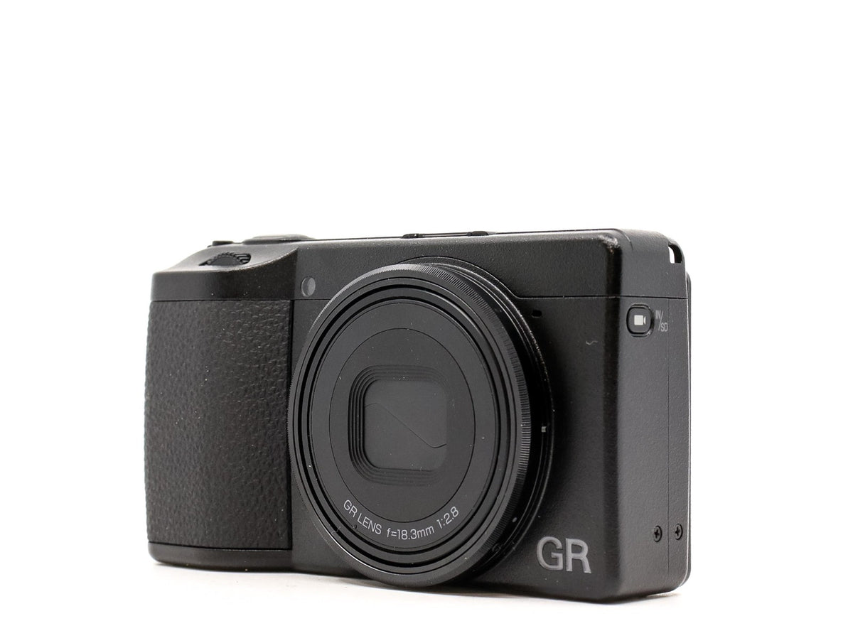 Ricoh GR IV HDF · imagen principal