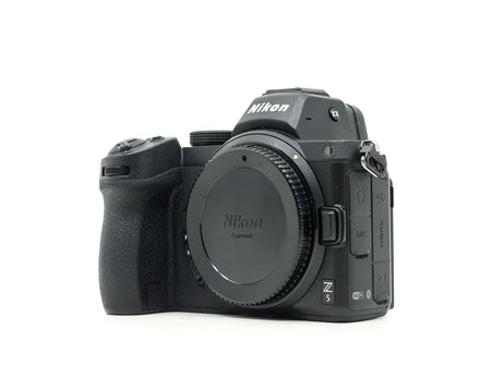 Nikon Z5 - segunda mano - excelente estado - foto principal - SKU 3800247 - Camera Market