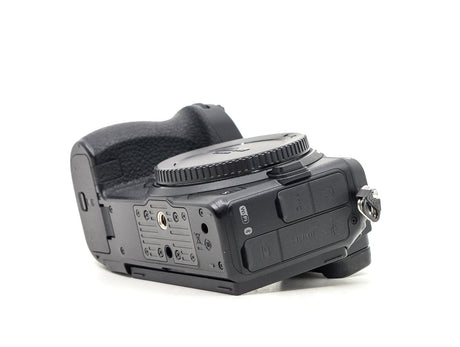 Nikon Z5 - segunda mano - excelente estado - detalle 2 de 4 - SKU 3784615 - Camera Market