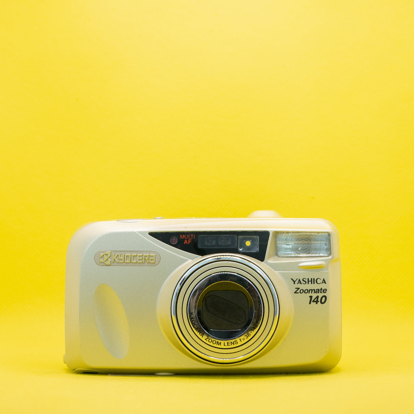 Yashica Zoomate 140 (Kyocera Premium Version) - 35mm Film Camera Compact · imagen principal